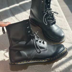 Dr. Martens 1460 Boots – Black | Size 7 (Practically New)
